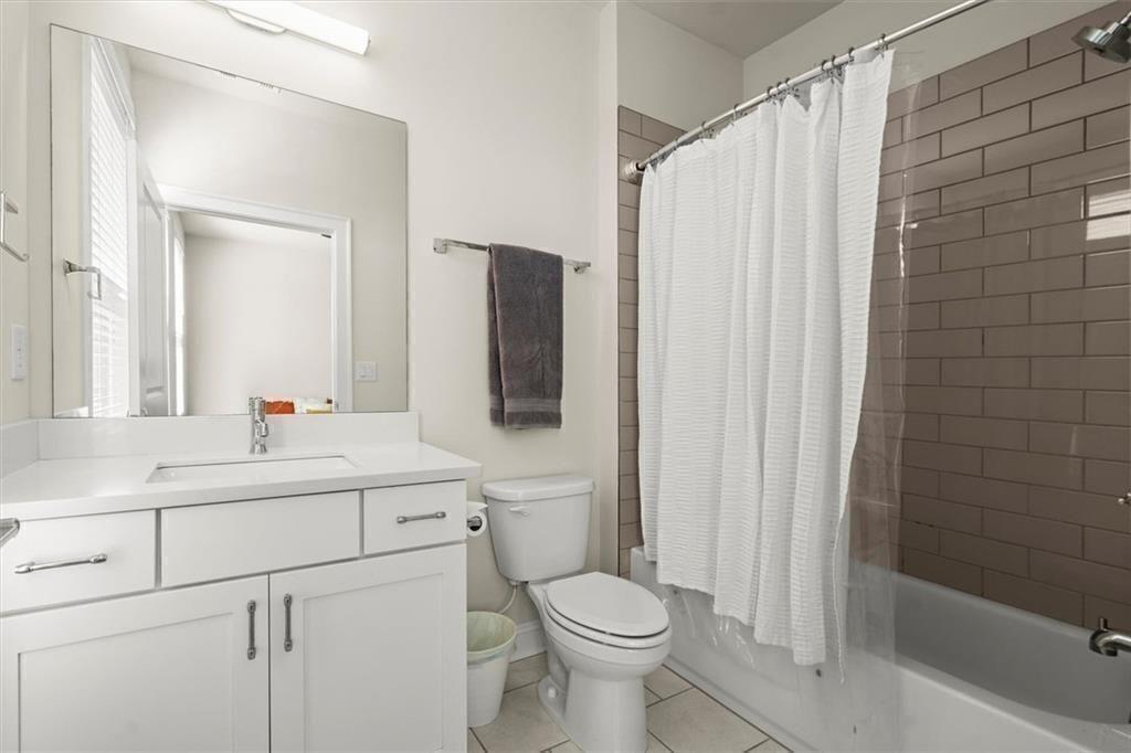 CHELSEA WALK - Residential