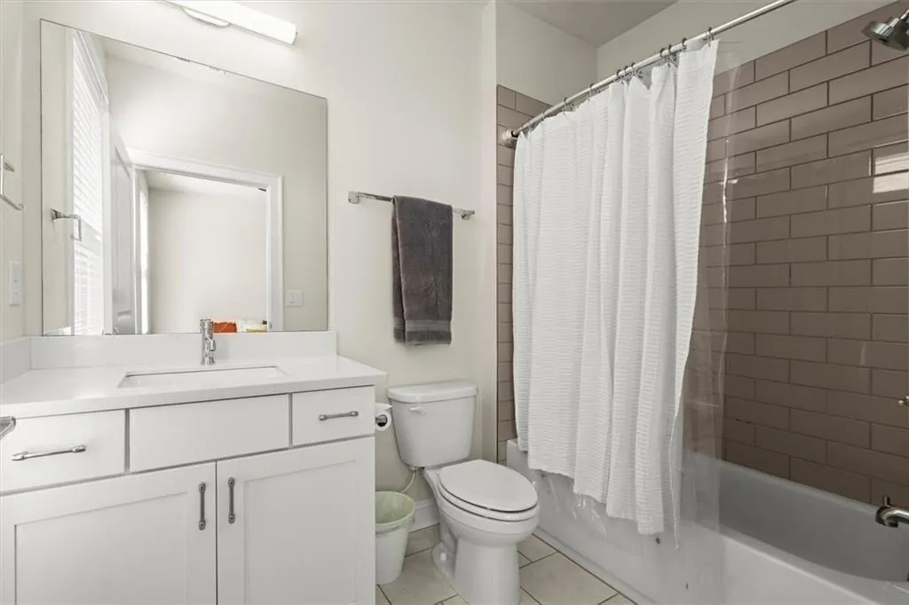 Alpharetta, Georgia 30009, United States, 3 Bedrooms Bedrooms, ,4 BathroomsBathrooms,Residential,Active,207994