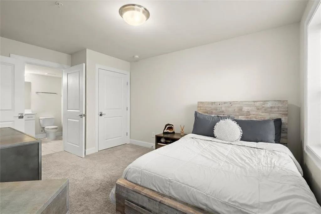 Alpharetta, Georgia 30009, United States, 3 Bedrooms Bedrooms, ,4 BathroomsBathrooms,Residential,Active,207994