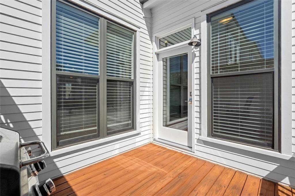 CHELSEA WALK - Residential