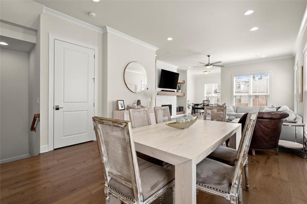 CHELSEA WALK - Residential