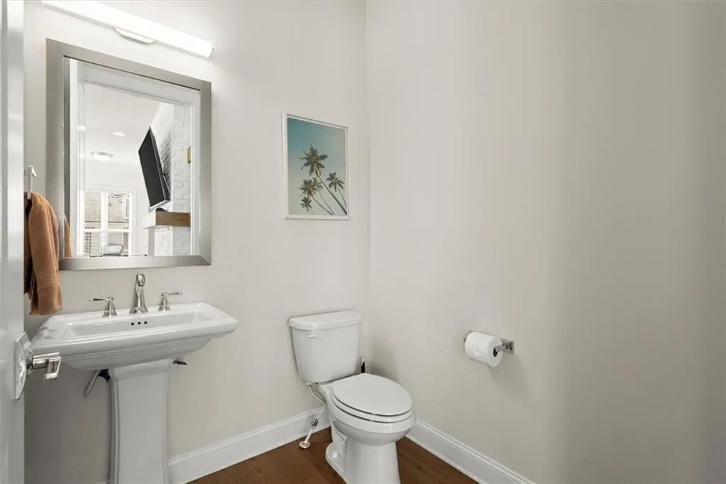 Alpharetta, Georgia 30009, United States, 3 Bedrooms Bedrooms, ,4 BathroomsBathrooms,Residential,Active,207994