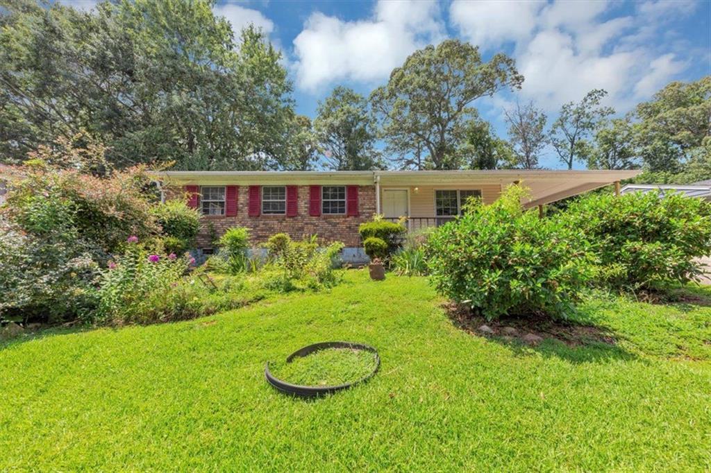 This single-story home features three bedrooms and one full bathroom, situated on a generously sized lot. Enjoy outdoor living with a spacious backyard patio and a welcoming front porch.
Inside, the home is a blank canvas, ready for your personal touch—from flooring and paint to layout updates and design choices. Whether you're an investor or a buyer with a vision, this property offers a great opportunity to create something special.