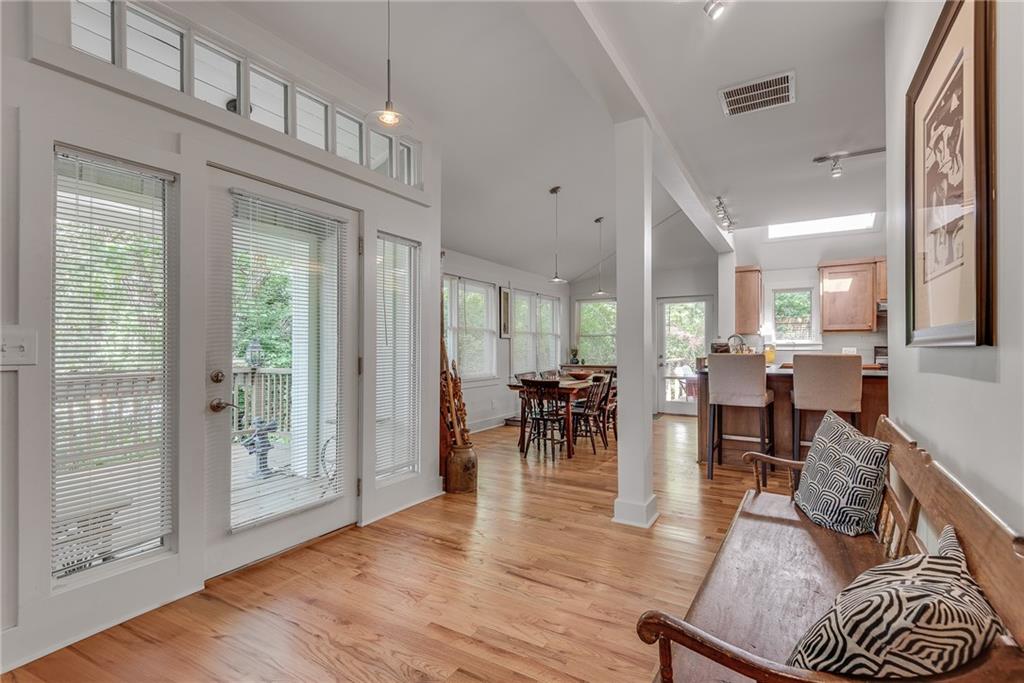 4621 Lakeshore Drive