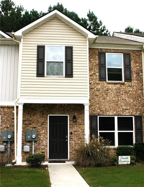 Townhouse For Sale - 6152 Oakley Road<br/> Union City, GA 30291