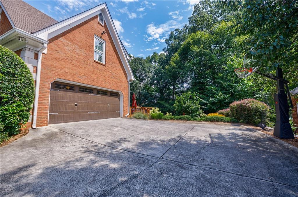 5201 Brooke Farm Drive