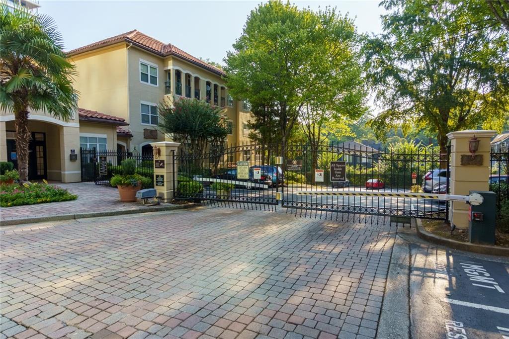 955 Juniper Street NE #4323