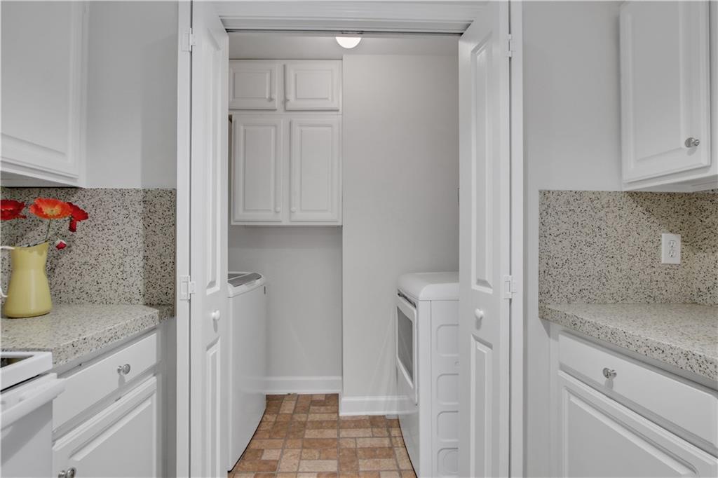 1101 Juniper Street NE 413
