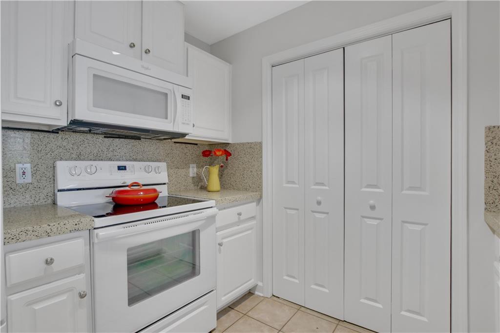 1101 Juniper Street NE 413