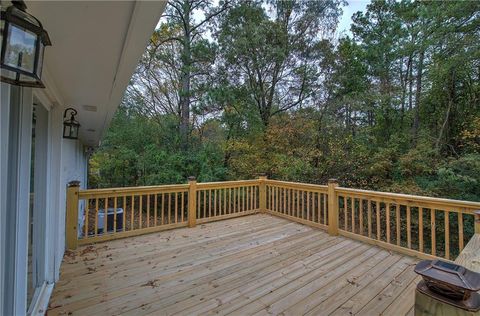 A home in Lindale