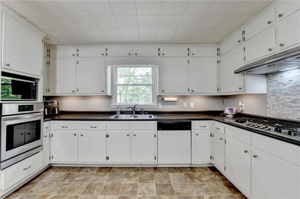 3053 Scenic Drive, Gainesville, Georgia image 6