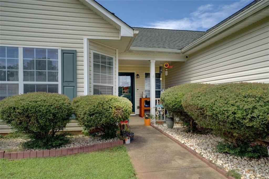 20 Summer Breeze Court