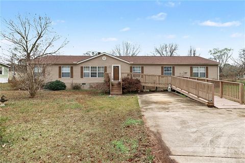 99 James Drive Hampton GA 30228