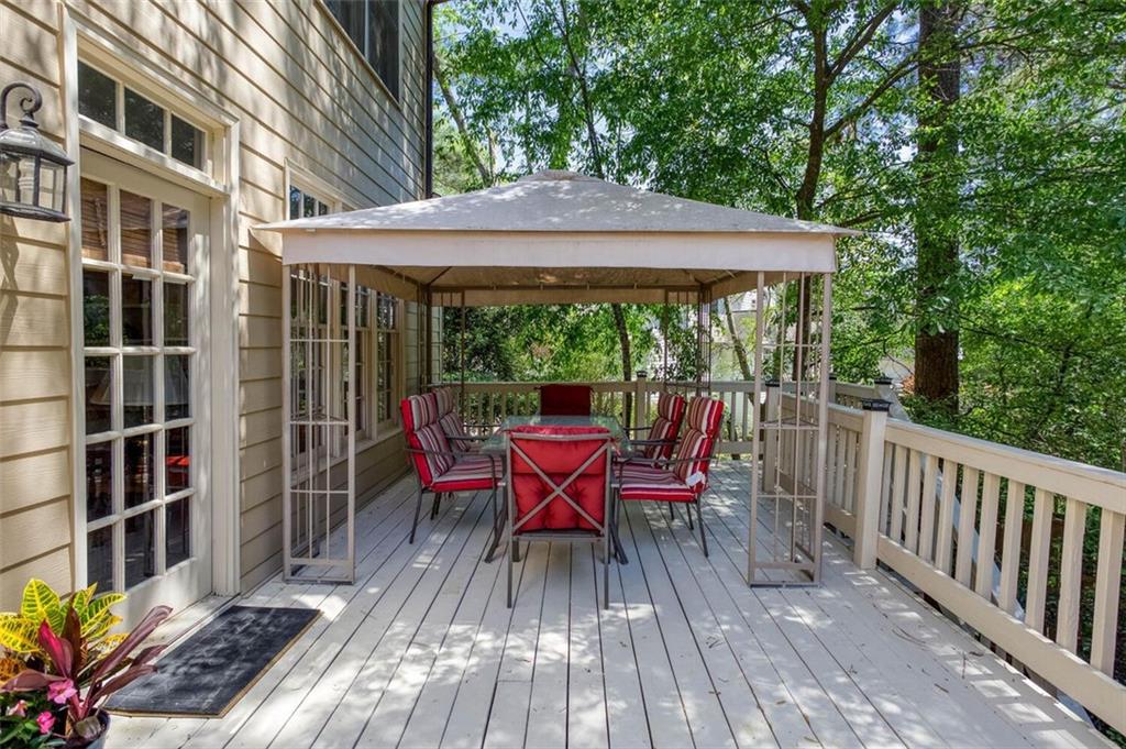 131 Helmswood Circle, Marietta, Georgia image 17