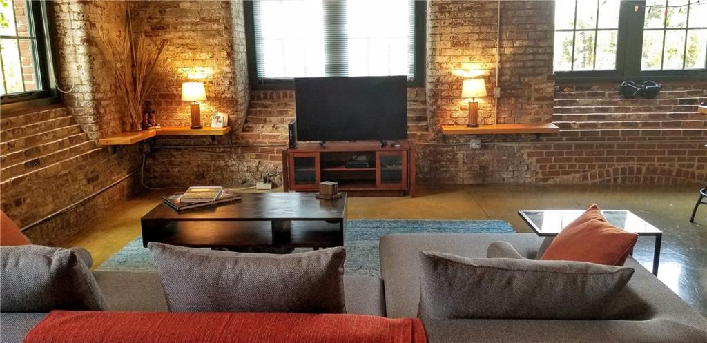 STACKS FULTON COTTON MILL LOFTS - Residential Lease