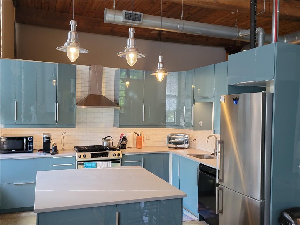 STACKS FULTON COTTON MILL LOFTS - Residential Lease