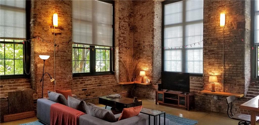 STACKS FULTON COTTON MILL LOFTS - Residential Lease