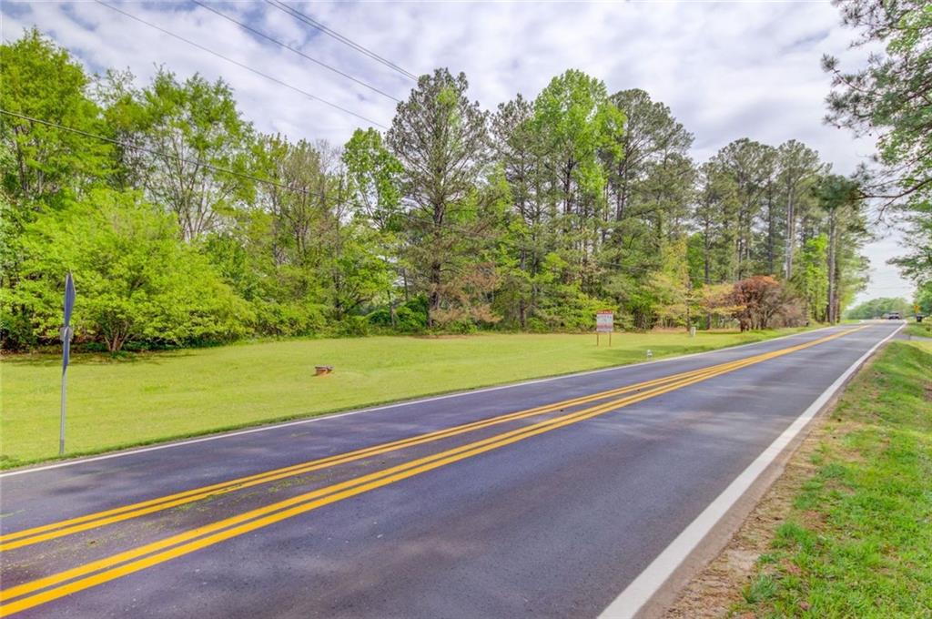 5692 Castleberry Road, Cumming, Georgia image 4