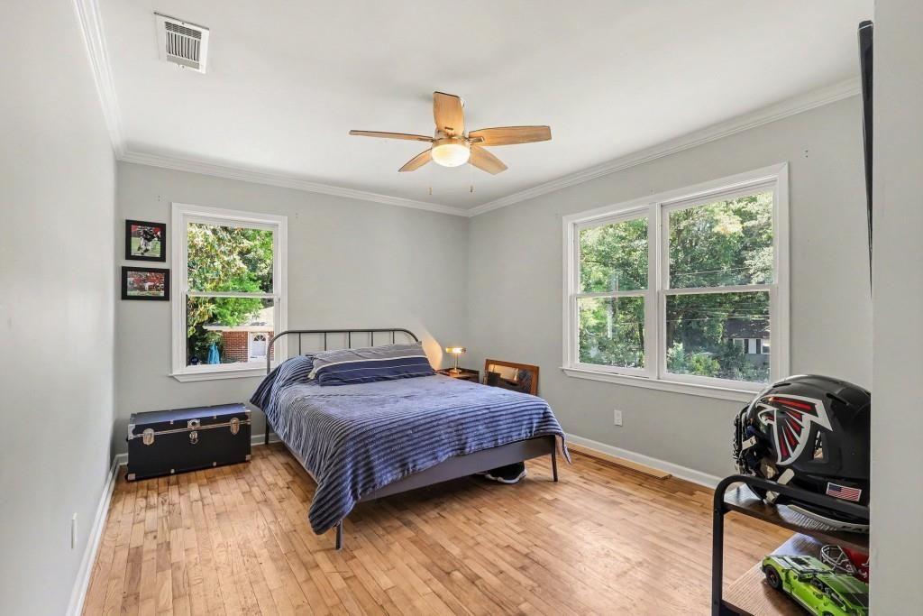 1120 Delores