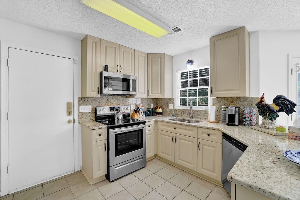 Laurel Springs - Residential
