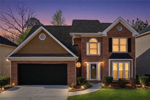 Homes For Sale - 530 Oxford Crest Court<br/> Lawrenceville, GA 30043