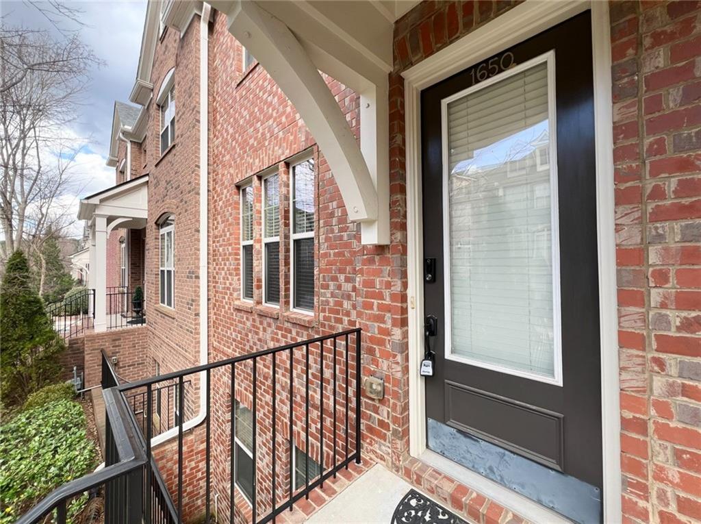 1650 Sabastian Point NE