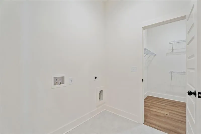 Gainesville, Georgia 30506, United States, 4 Bedrooms Bedrooms, ,3 BathroomsBathrooms,Residential,Active,219482