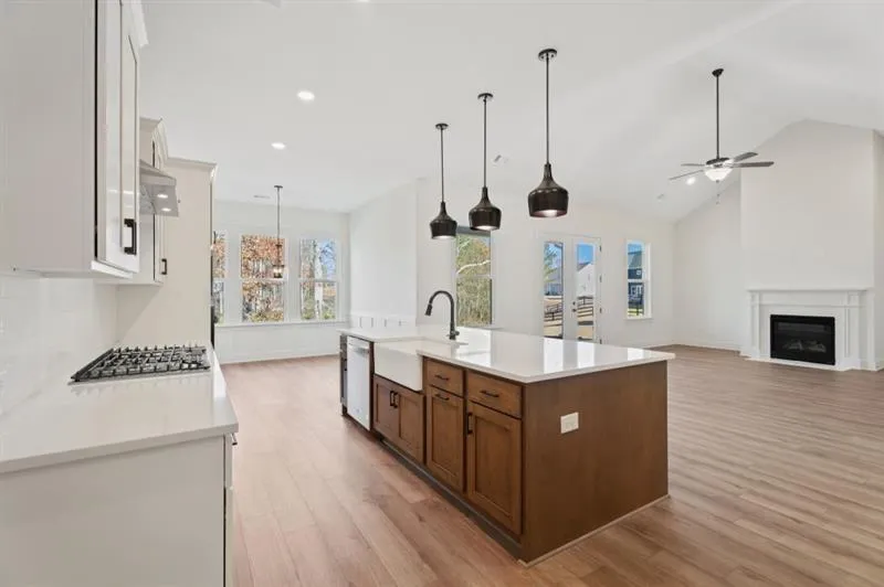 Gainesville, Georgia 30506, United States, 4 Bedrooms Bedrooms, ,3 BathroomsBathrooms,Residential,Active,219482