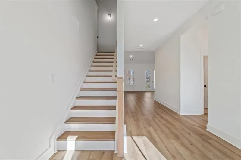 Gainesville, Georgia 30506, United States, 4 Bedrooms Bedrooms, ,3 BathroomsBathrooms,Residential,Active,219482