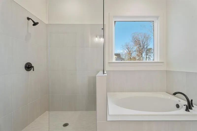 Gainesville, Georgia 30506, United States, 4 Bedrooms Bedrooms, ,3 BathroomsBathrooms,Residential,Active,219482