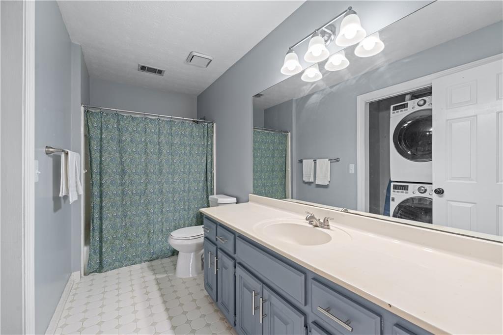2804 Livsey Woods Drive, Tucker, Georgia image 29