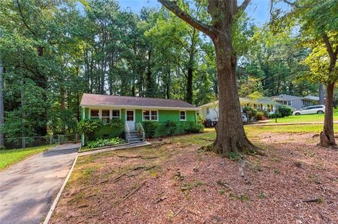 Homes For Sale - 2608 Westchester Drive<br/> East Point, GA 30344