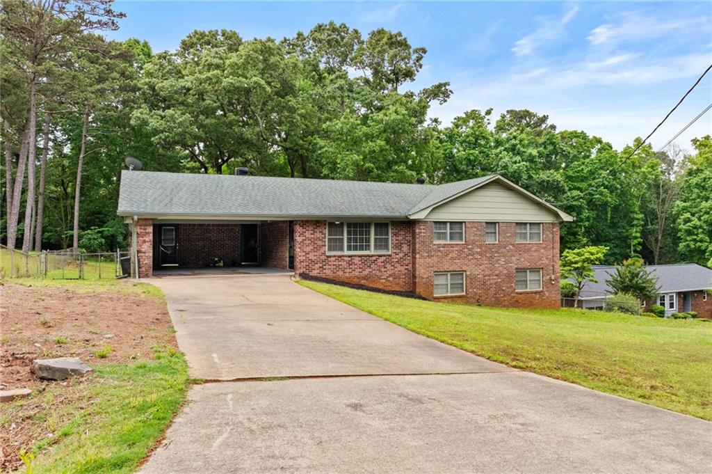 4433 Lake Forest Drive