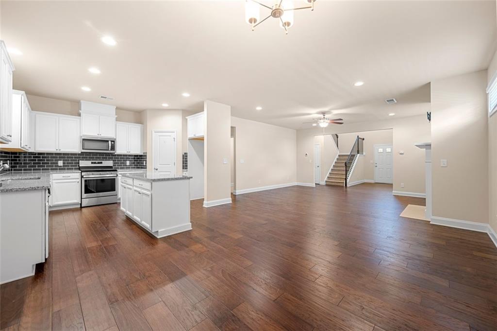 2431 KINGSTON HEATH Way