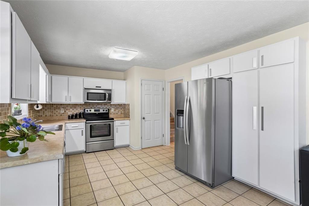 618 Summerville Drive, Lawrenceville, Georgia image 12