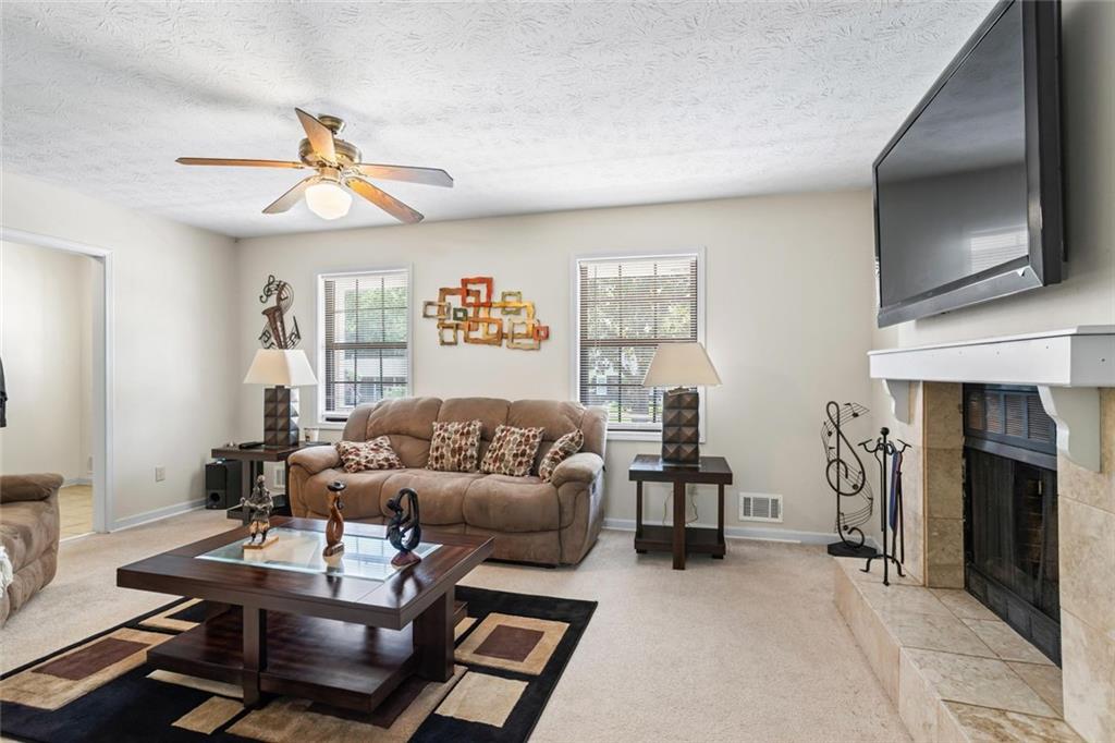 618 Summerville Drive, Lawrenceville, Georgia image 8