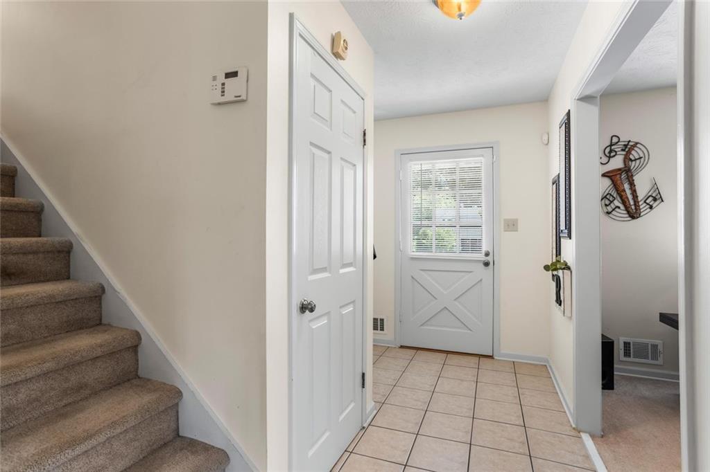 618 Summerville Drive, Lawrenceville, Georgia image 6