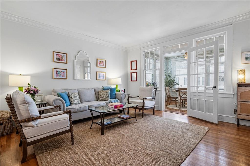 435 10th Street NE 24