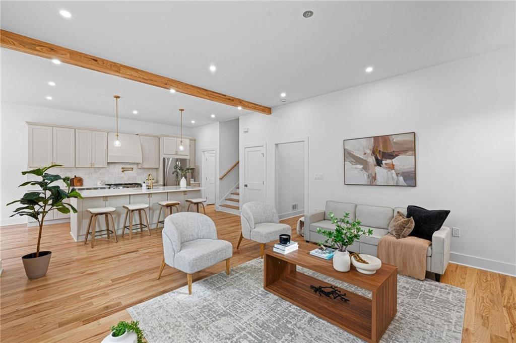 370 Yonkers Avenue NW