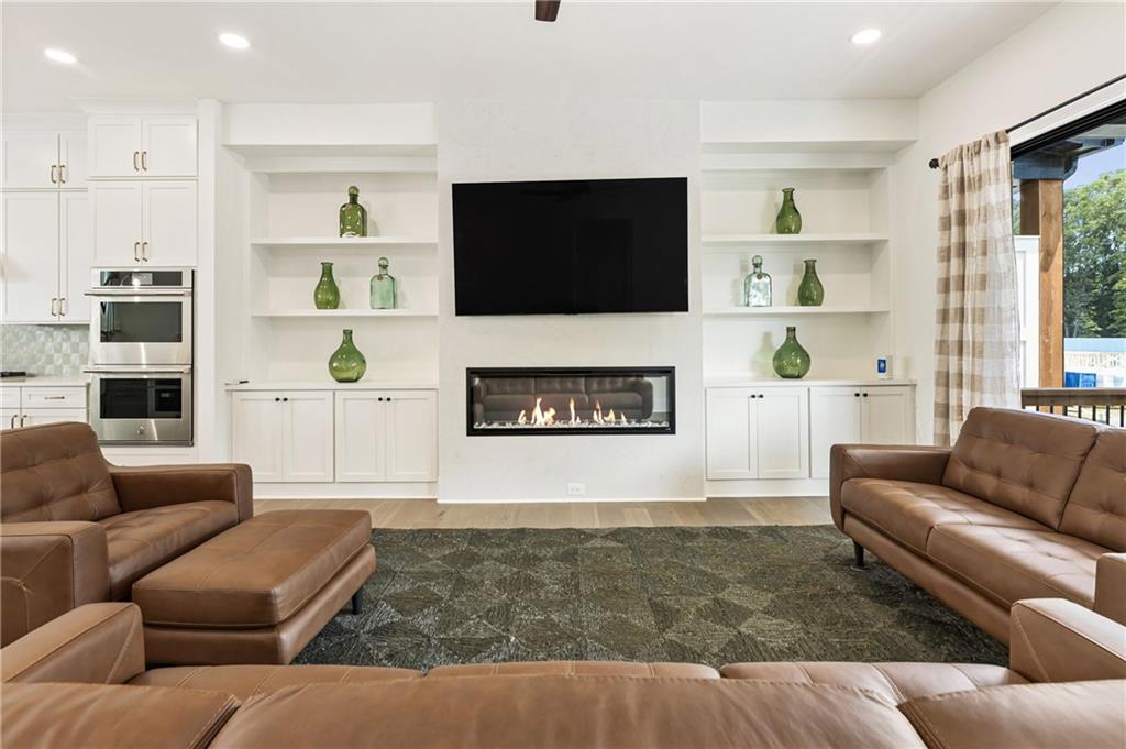 Lakeview - Residential Lease