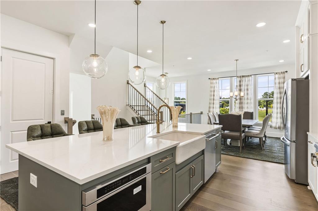 Lakeview - Residential Lease