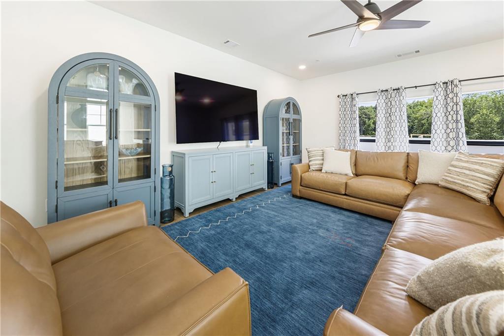 Lakeview - Residential Lease