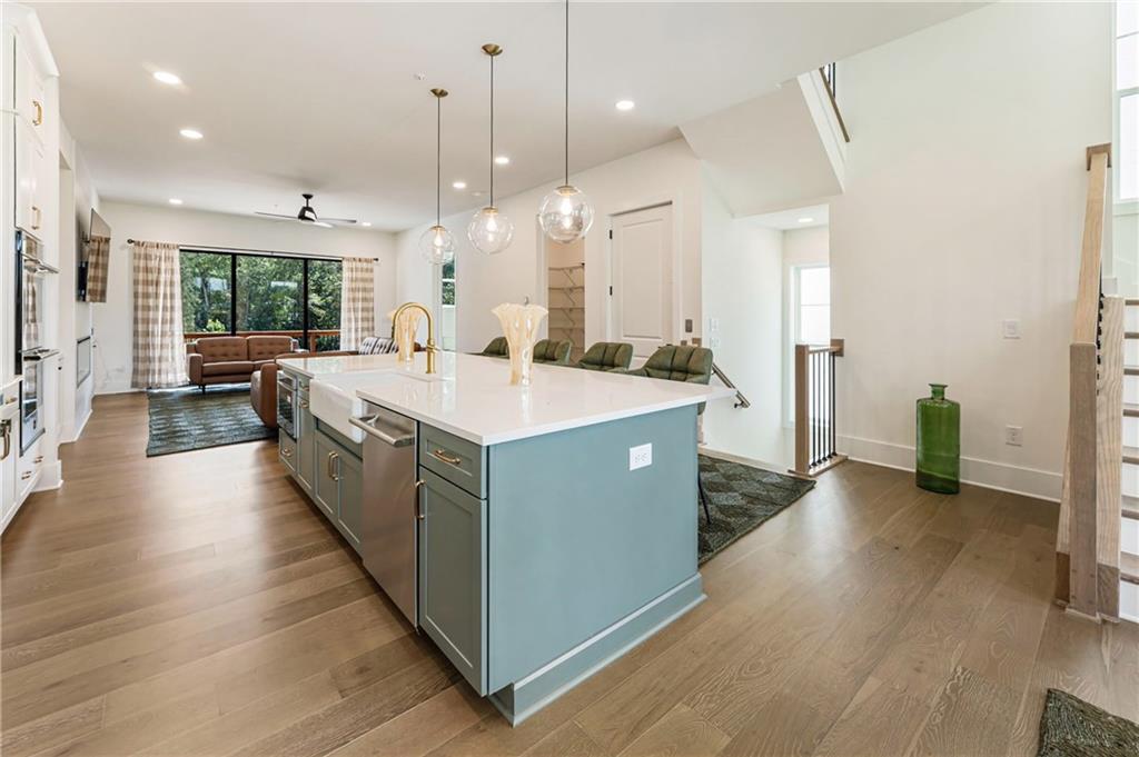 Lakeview - Residential Lease