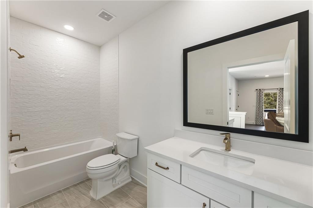 Lakeview - Residential Lease