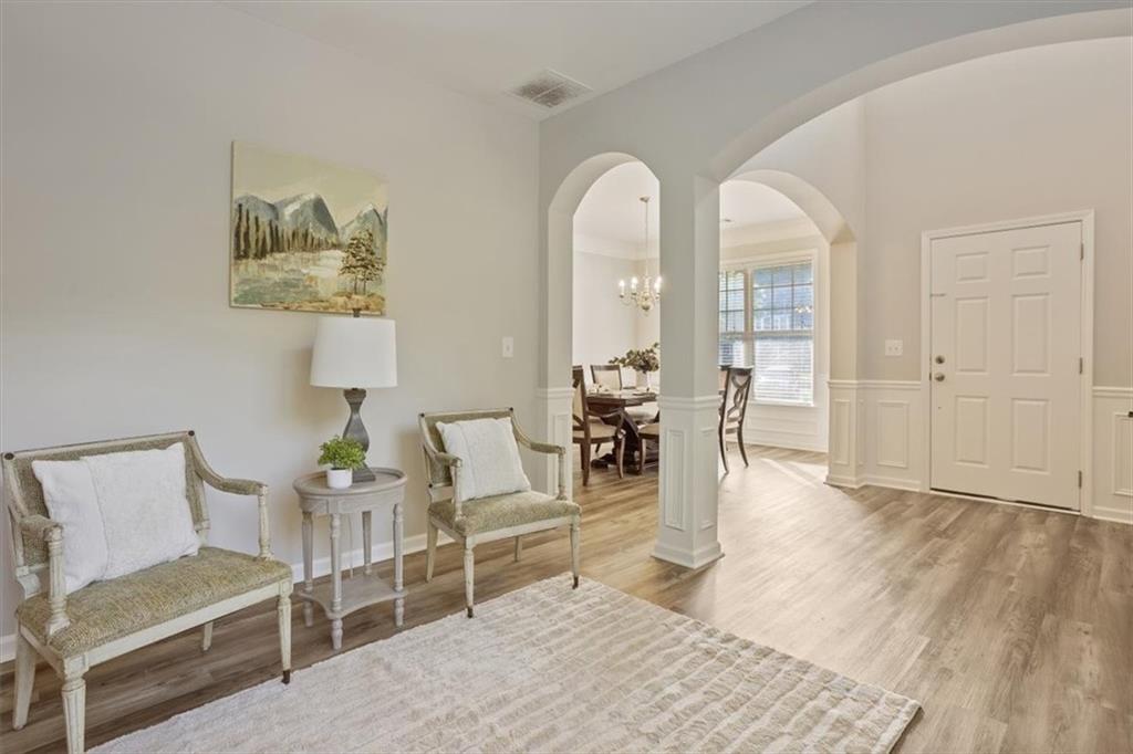 422 N Hampton Trail