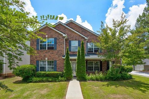 A home in Fairburn