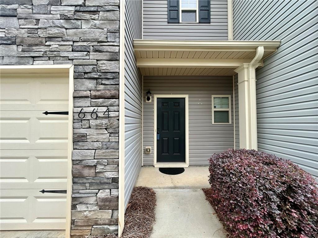 664 Oakside Place