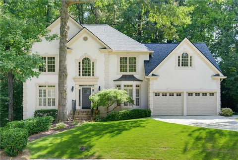 Homes For Sale - 125 Birkdale Court<br/> Alpharetta, GA 30022