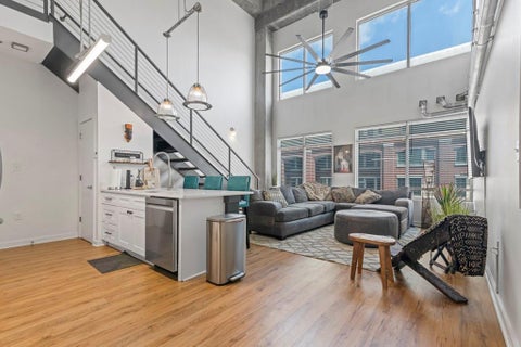 Condo For Sale - 260 18th Street #10320<br/> Fulton County, Atlanta, GA 30363