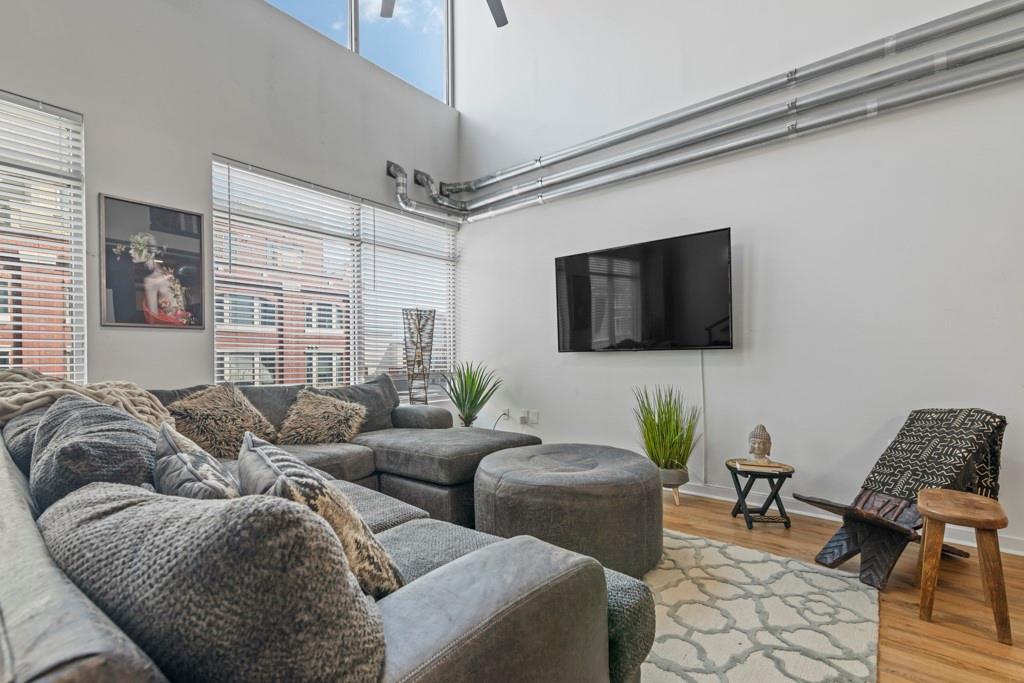 260 18th Street NW 10320